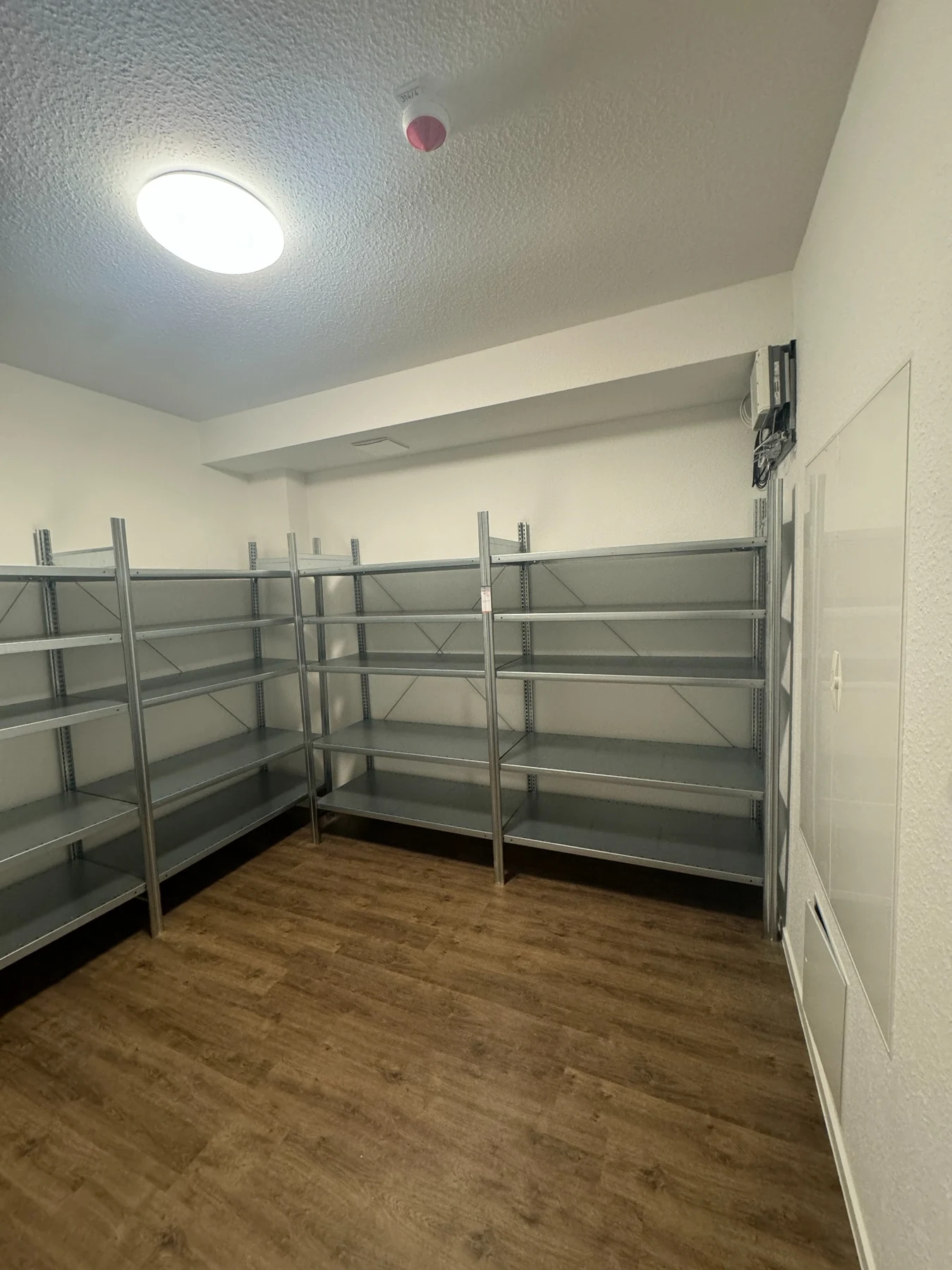 Neu eingerichteter Regalraum nach einem MTM Einsatz.